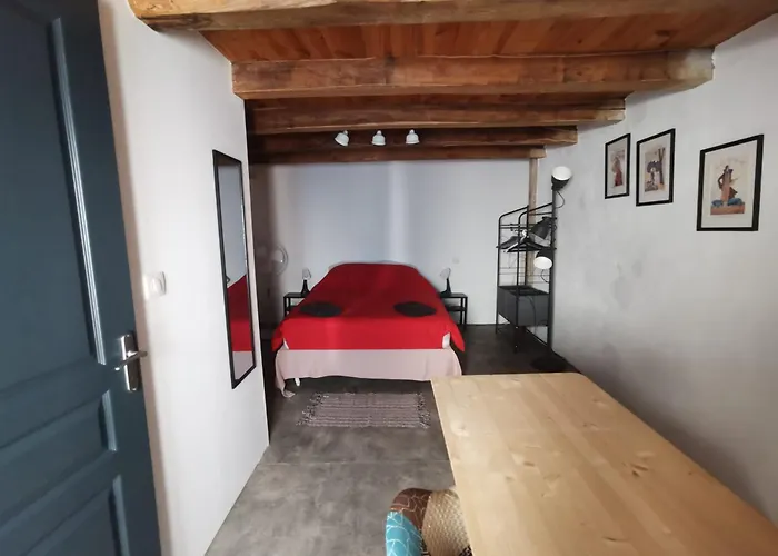 La Maison Du Therond *